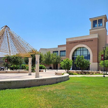 Howard Johnson By Wyndham San Marcos Exterior foto