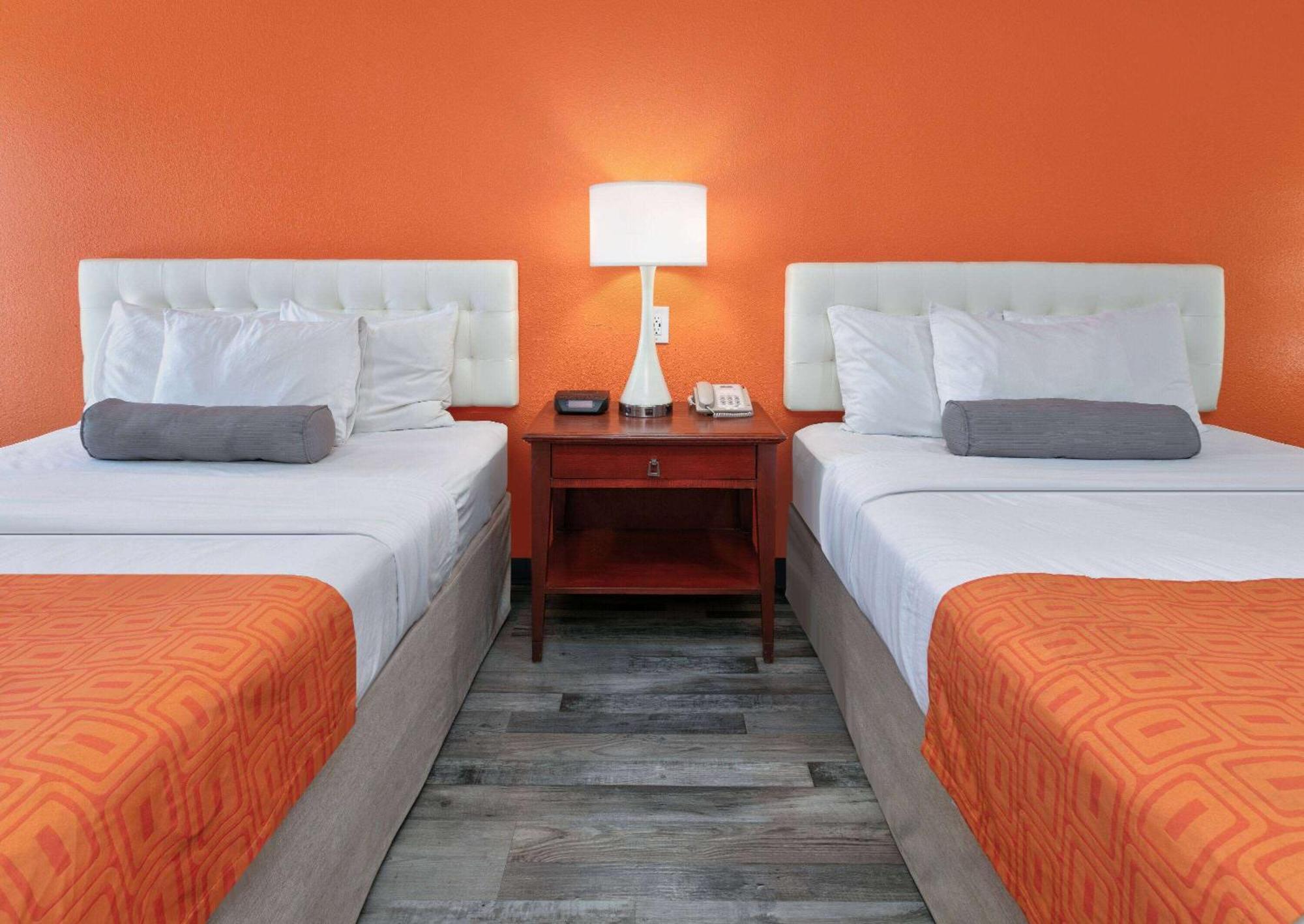 Howard Johnson By Wyndham San Marcos Exterior foto